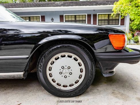 Used 1989 Mercedes-Benz 560 SL image 11