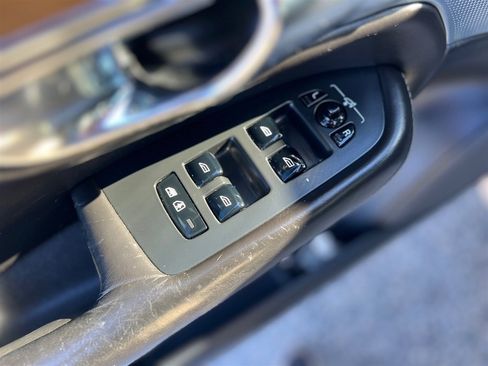 Used 2016 Volvo XC90 T6 Inscription w/ Vision Package image 18