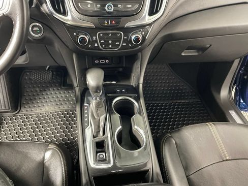 Used 2022 Chevrolet Equinox Premier AWD/4WD image 17