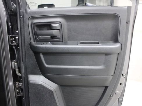 Used 2018 RAM 1500 Express image 25