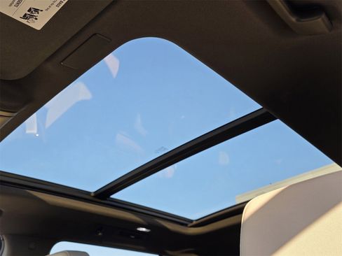 New 2026 Chevrolet Suburban Z71 w/ Comfort Package image 9