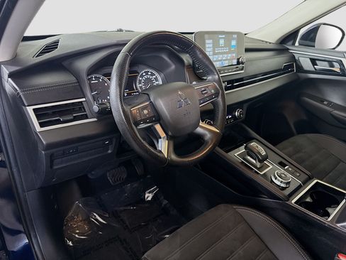 Used 2022 Mitsubishi Outlander SE FWD image 23