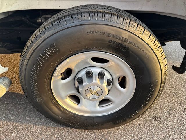 Used 2025 Chevrolet Express 2500 w/ Driver Convenience Package RWD image 37