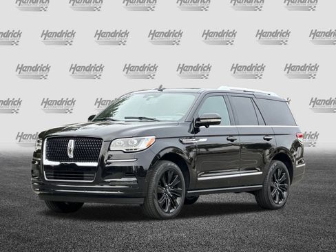 Used 2023 Lincoln Navigator Reserve image 9