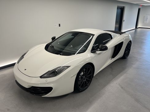 Used 2014 McLaren MP4-12C Spider RWD image 30