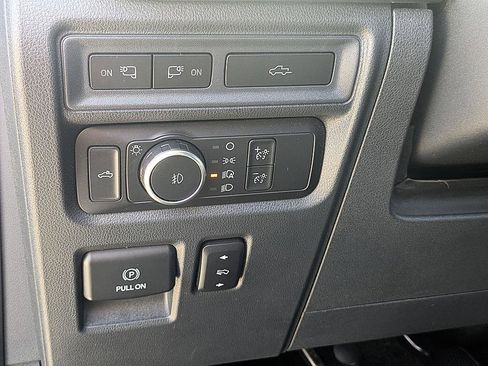 Used 2022 Ford F150 Lariat w/ Equipment Group 502A High image 17