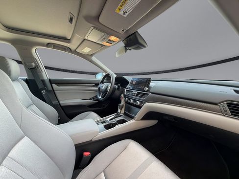 Used 2019 Honda Accord EX image 15