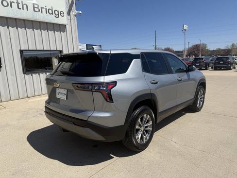 Used 2025 Chevrolet Equinox LT AWD/4WD image 4