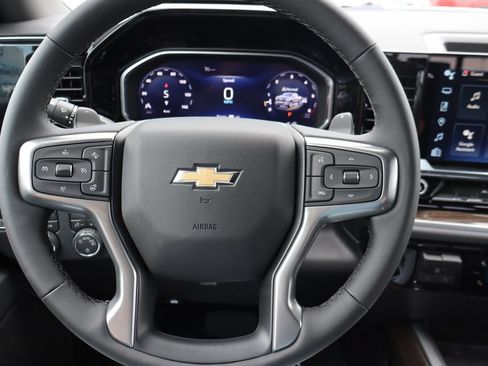 New 2026 Chevrolet Silverado 1500 LT w/ Convenience Package II AWD/4WD image 7
