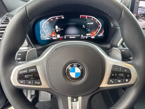 Used 2025 BMW X4 xDrive30i w/ Premium Package image 23