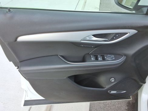 Used 2024 Buick Envision Avenir AWD/4WD image 21
