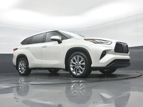 Used 2021 Toyota Highlander Limited AWD/4WD image 67