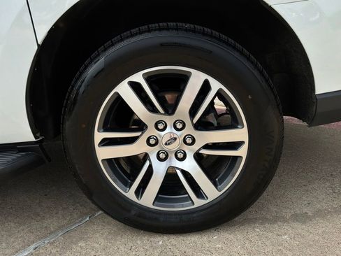 Used 2024 Ford Expedition Max Limited AWD/4WD image 8