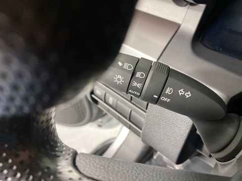 Certified 2024 Toyota Tacoma SR5 image 17