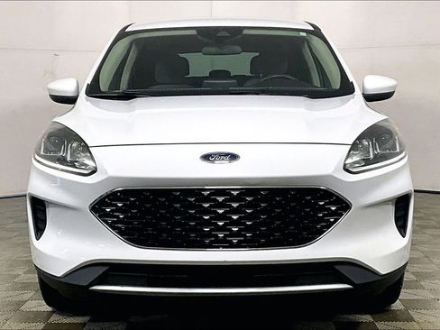 Used 2020 Ford Escape SE image 3