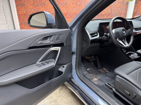 Used 2026 BMW X1 xDrive28i image 9