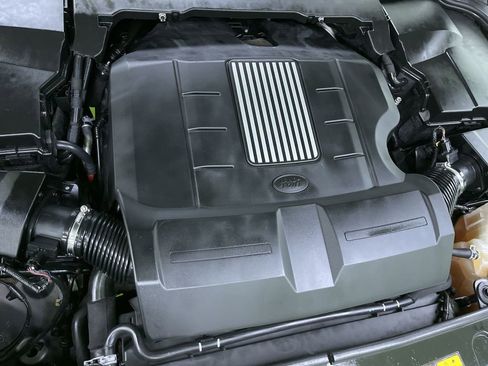 Used 2016 Land Rover LR4 HSE LUX image 32