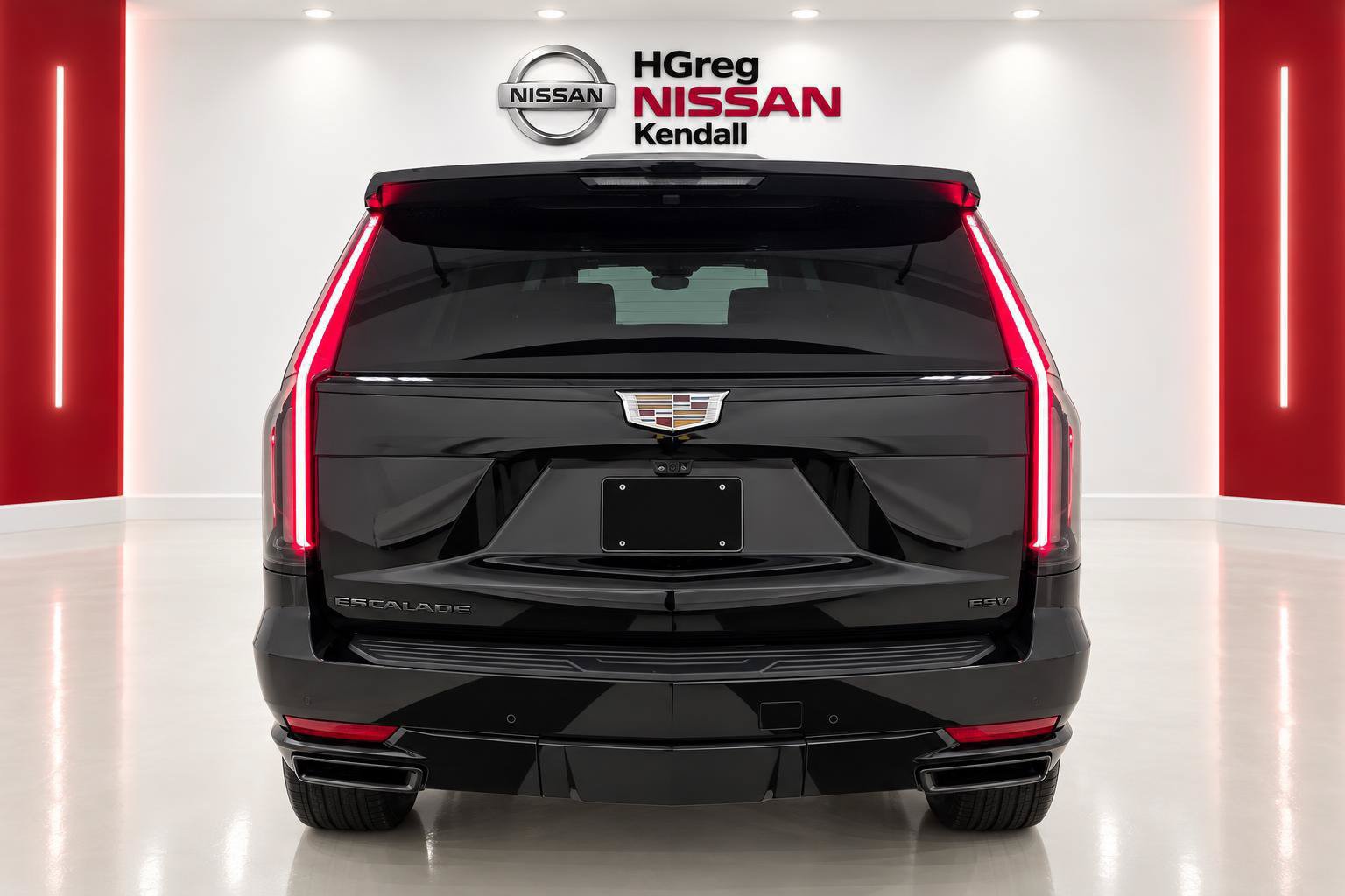 Used 2023 Cadillac Escalade ESV Sport Platinum w/ LPO, ONYX Package AWD/4WD image 6