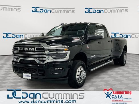 Used 2025 RAM 3500 Laramie AWD/4WD image 1