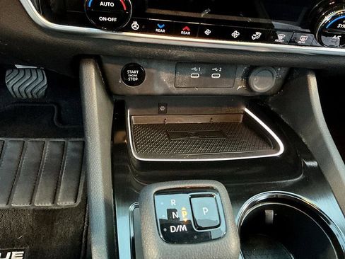 Certified 2025 Nissan Rogue SL w/ Tech Package image 20