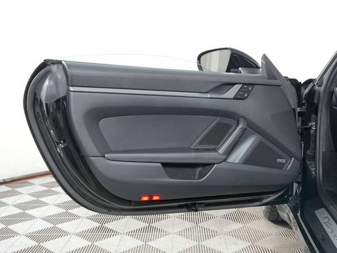 Certified 2024 Porsche 911 Carrera 4 AWD/4WD image 20