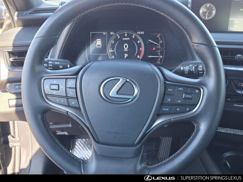 Certified 2022 Lexus UX 200 w/ Accessory Package (Z2) image 24