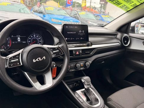 Used 2023 Kia Forte LXS FWD image 16