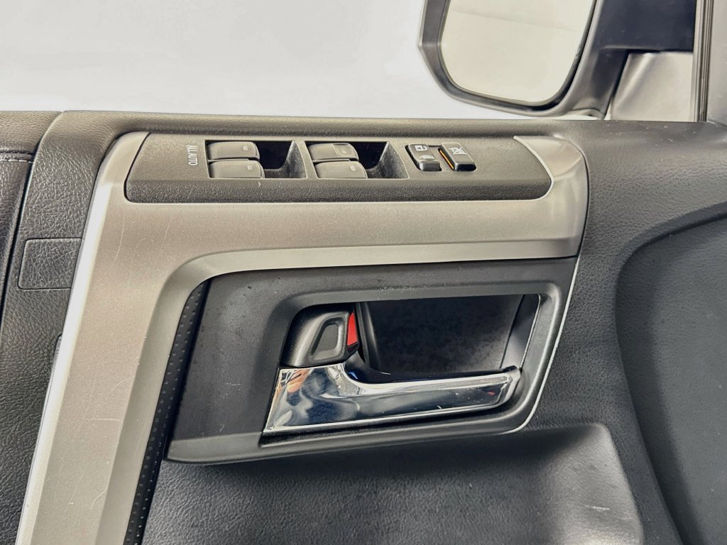 Used 2019 Toyota 4Runner Limited AWD/4WD image 19