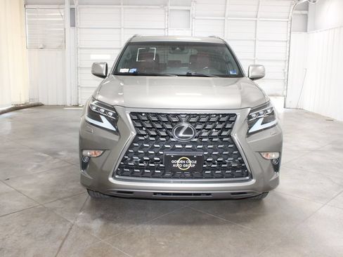 Used 2022 Lexus GX 460 Premium w/ Premium Package AWD/4WD image 3