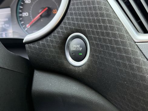 Used 2025 Chevrolet Malibu LT image 21