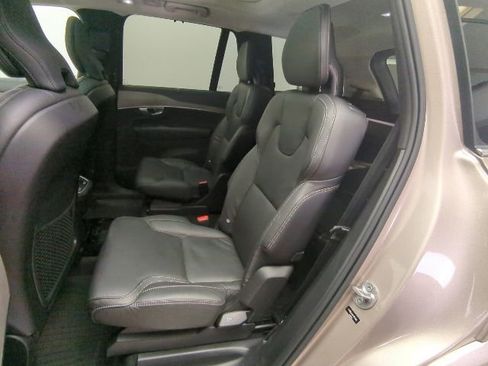 Used 2023 Volvo XC90 B6 Ultimate w/ Lounge Package image 25