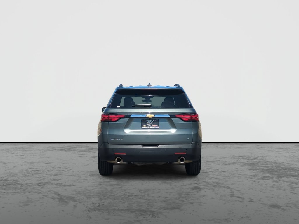 Used 2023 Chevrolet Traverse LT FWD image 7
