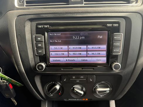 Used 2014 Volkswagen Jetta TDI FWD image 15
