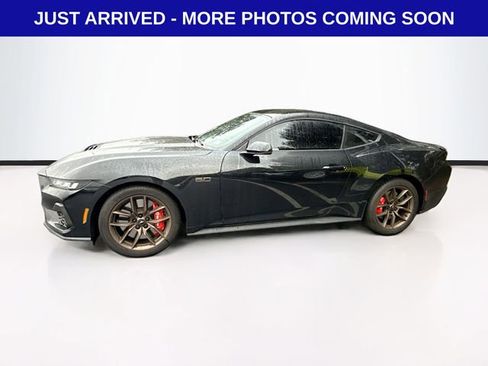 Used 2024 Ford Mustang GT Premium image 4