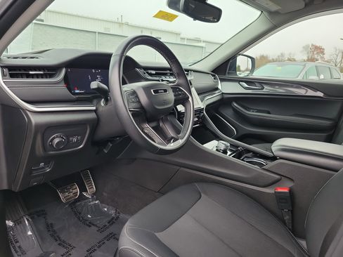 Used 2021 Jeep Grand Cherokee L Laredo w/ Luxury Tech Group I image 19