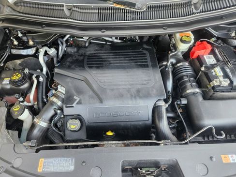 Used 2016 Ford Explorer Platinum image 22