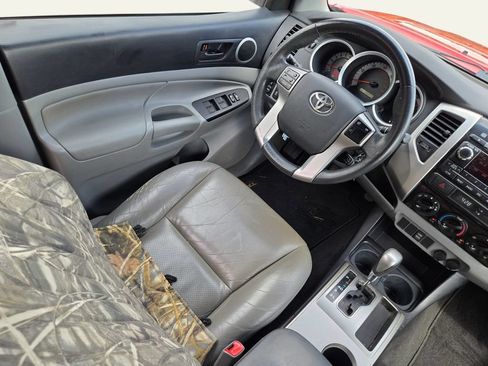 Used 2012 Toyota Tacoma PreRunner w/ SR5 Pkg RWD image 18
