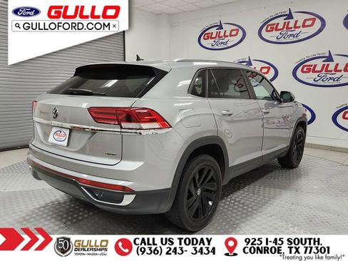 Used 2022 Volkswagen Atlas Cross Sport SE image 7