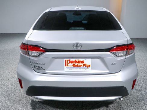 Used 2023 Toyota Corolla LE FWD image 8