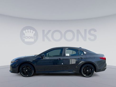 New 2026 Toyota Camry SE image 2