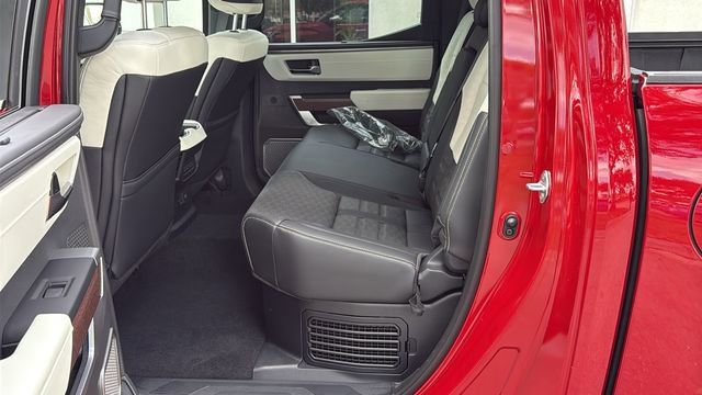 Used 2024 Toyota Tundra Capstone AWD/4WD image 16