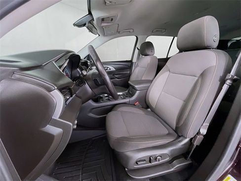 Certified 2021 Chevrolet Traverse LT w/ LPO, Blackout Package image 23