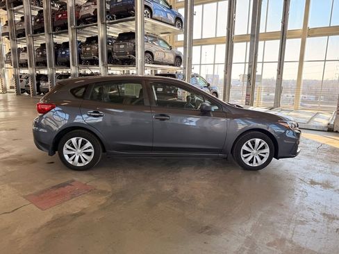 Used 2019 Subaru Impreza 2.0i image 2
