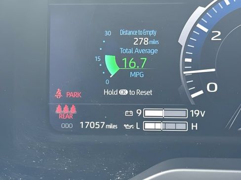 Used 2024 Toyota Tundra Limited AWD/4WD image 20