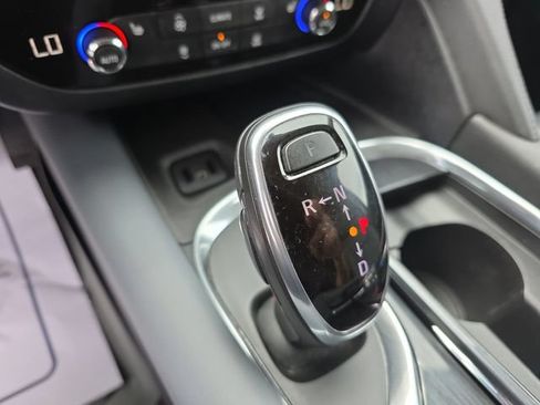Used 2019 Buick Enclave Essence FWD image 26