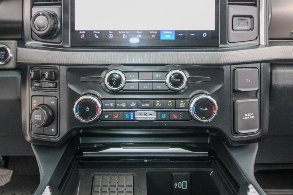 Used 2026 Ford F350 Platinum w/ FX4 Off-Road Package AWD/4WD image 28