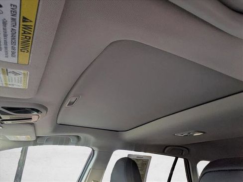 Used 2025 Subaru Outback Limited image 21