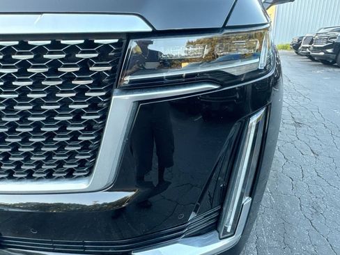 Used 2023 Cadillac Escalade ESV Luxury RWD image 10