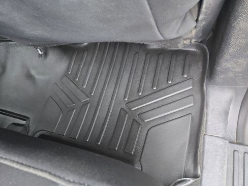 Used 2017 Ford Expedition EL XLT image 23