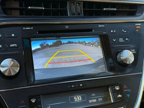 Used 2016 Toyota Avalon Limited image 33